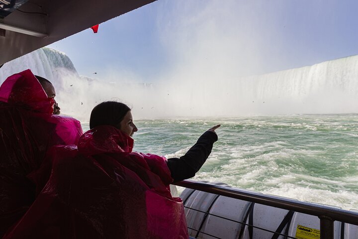 Exklusiv Niagara Falls-tur med båttur och upplevelse bakom fallen, foto 16 | wizardtrip