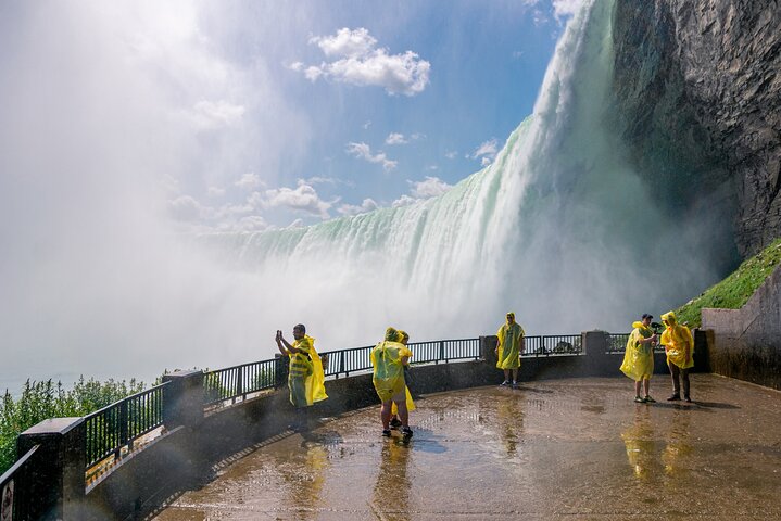 Exklusiv Niagara Falls-tur med båttur och upplevelse bakom fallen, foto 21 | wizardtrip