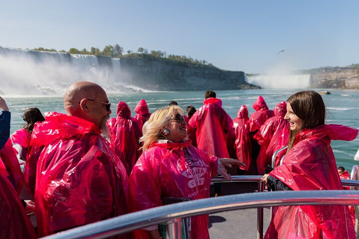 Explorez les Chutes du Niagara avec une croisière et l'expérience du Voyage Derrière les Chutes, photo 11 | wizardtrip