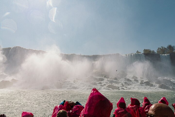 Explorez les Chutes du Niagara avec une croisière et l'expérience du Voyage Derrière les Chutes, photo 16 | wizardtrip