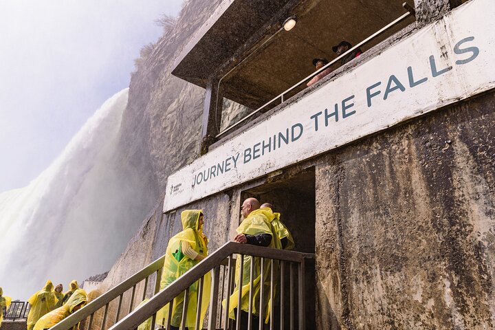 Explorez les Chutes du Niagara avec une croisière et l'expérience du Voyage Derrière les Chutes, photo 20 | wizardtrip
