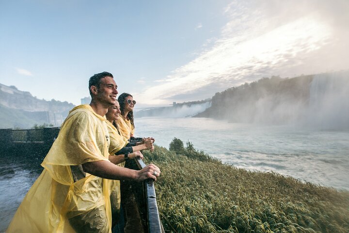 Explorez les Chutes du Niagara avec une croisière et l'expérience du Voyage Derrière les Chutes, photo 28 | wizardtrip