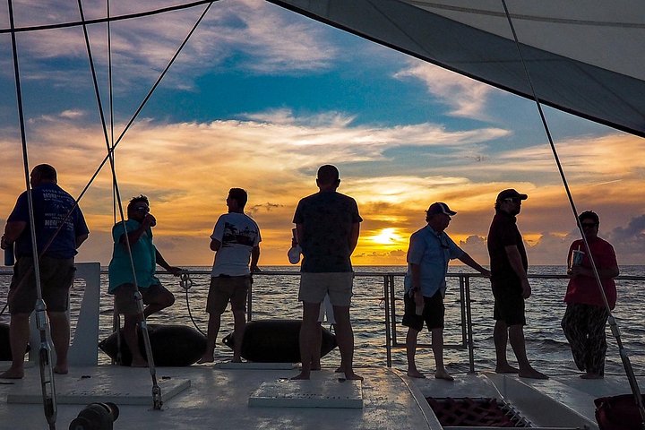 Geniet van een zonsondergangcruise met livemuziek op een catamaran op St. Croix, met rum punch en schilderachtige uitzichten, foto 11 | wizardtrip