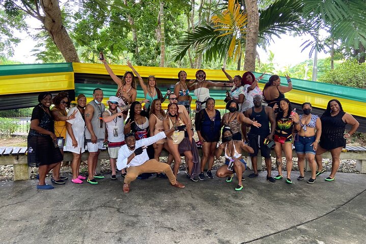 Privétour die Montego Bay's Hip Strip, lokale cultuur en schilderachtige plekjes verkent, foto 15 | wizardtrip