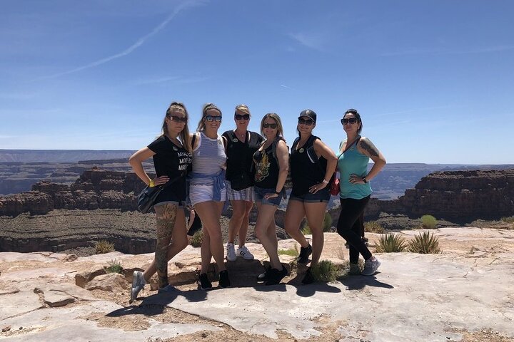 Tour di un giorno al Grand Canyon West da Las Vegas con opzione Skywalk, inclusi pasti e trasporti, foto 14 | wizardtrip