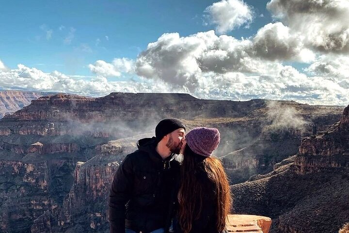 Tour di un giorno al Grand Canyon West da Las Vegas con opzione Skywalk, inclusi pasti e trasporti, foto 17 | wizardtrip
