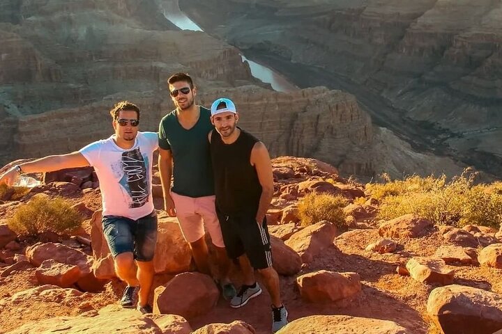 Tour di un giorno al Grand Canyon West da Las Vegas con opzione Skywalk, inclusi pasti e trasporti, foto 21 | wizardtrip