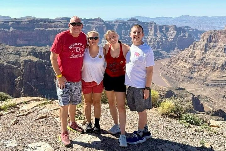 Tour di un giorno al Grand Canyon West da Las Vegas con opzione Skywalk, inclusi pasti e trasporti, foto 28 | wizardtrip