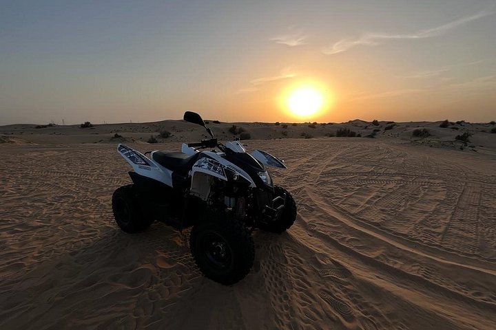 Safari désert de Dubaï exaltant avec dune bashing, quad, balades à dos de dromadaire et dîner BBQ, photo 28 | wizardtrip