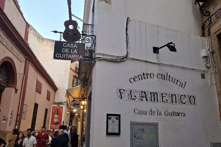 Experience a passionate flamenco show and explore a unique guitar museum at Casa de la Guitarra in Seville, photo 11 | wizardtrip