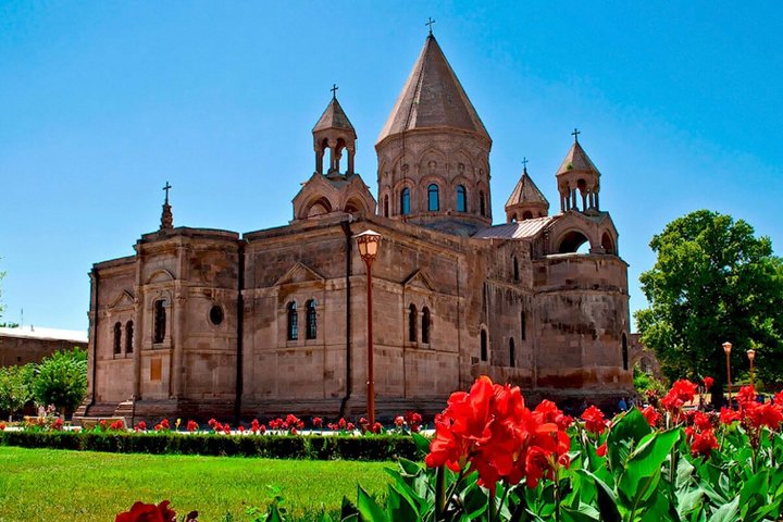 Udforsk Armeniens gamle religiøse arv med besøg på historiske katedraler og templer nær Yerevan, foto 7 | wizardtrip