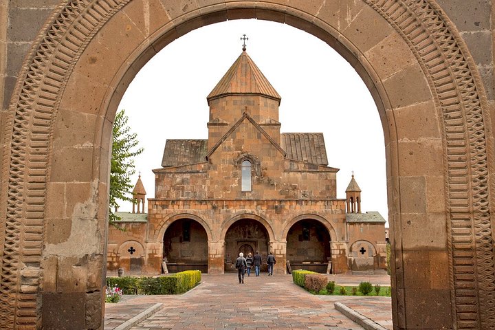 Udforsk Armeniens gamle religiøse arv med besøg på historiske katedraler og templer nær Yerevan, foto 11 | wizardtrip