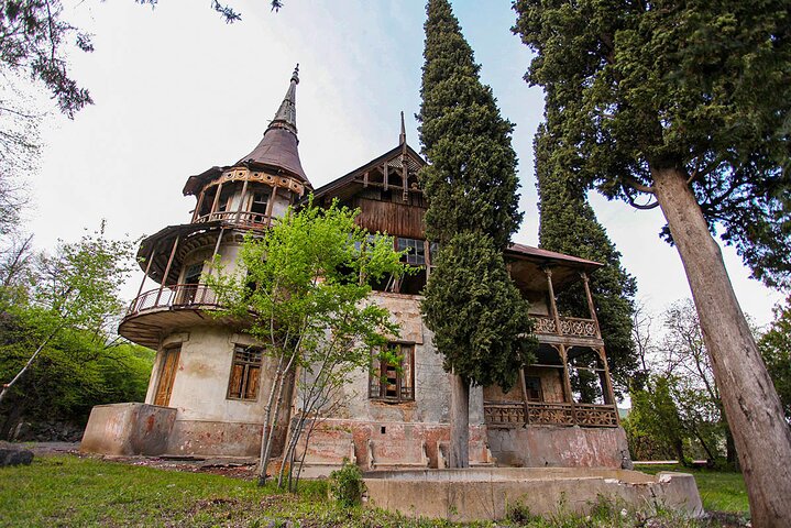 Explore mosteiros históricos, castelos e complexos de grutas da Arménia num passeio guiado de um dia inteiro a partir de Yerevan, foto 6 | wizardtrip