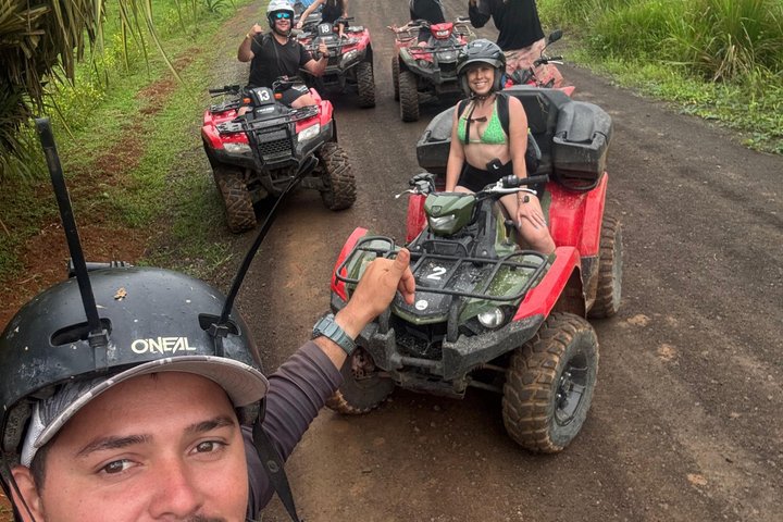 ATV-tour door het Costa Ricaanse regenwoud naar junglewatervallen nabij Jacó, foto 6 | wizardtrip