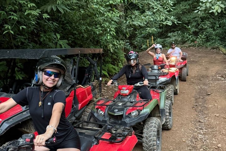 ATV-tour door het Costa Ricaanse regenwoud naar junglewatervallen nabij Jacó, foto 11 | wizardtrip