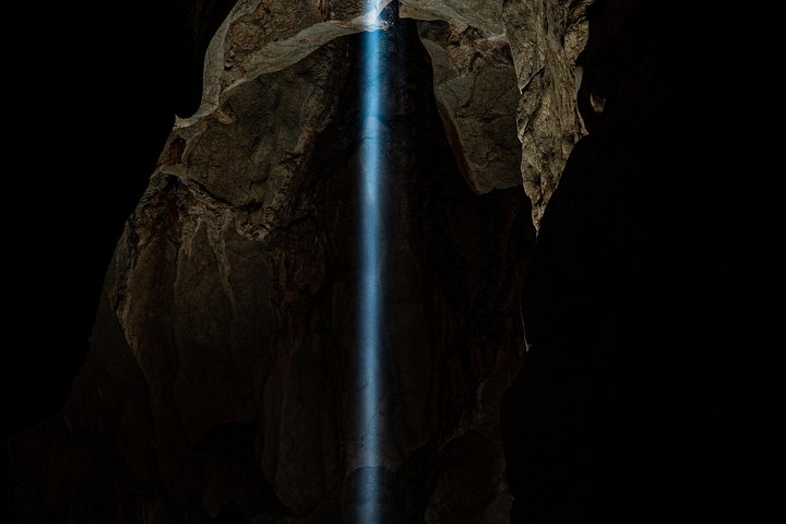 Visite guidée du spectaculaire système de la Cathedral Cave, présentant des merveilles géologiques et une histoire ancienne, photo 8 | wizardtrip