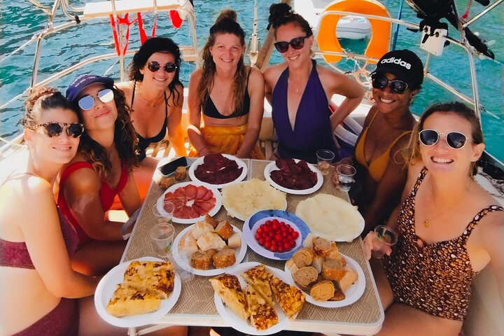 Privé zeiltocht rond Zuid-Ibiza, met verkenning van stranden en turquoise wateren, foto 17 | wizardtrip