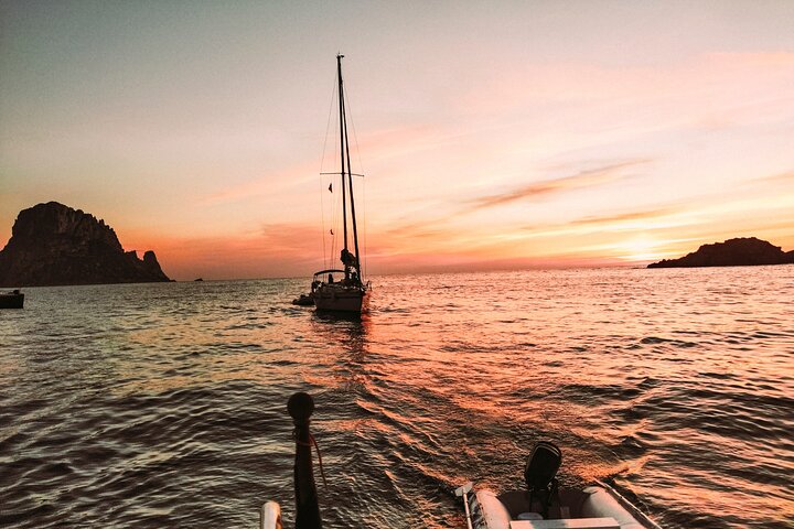 Privé zeiltocht rond Zuid-Ibiza, met verkenning van stranden en turquoise wateren, foto 22 | wizardtrip