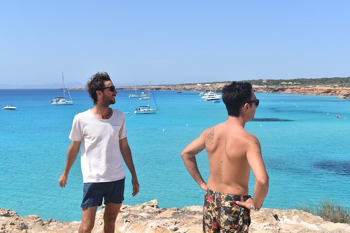 Privé zeiltocht rond Zuid-Ibiza, met verkenning van stranden en turquoise wateren, foto 25 | wizardtrip