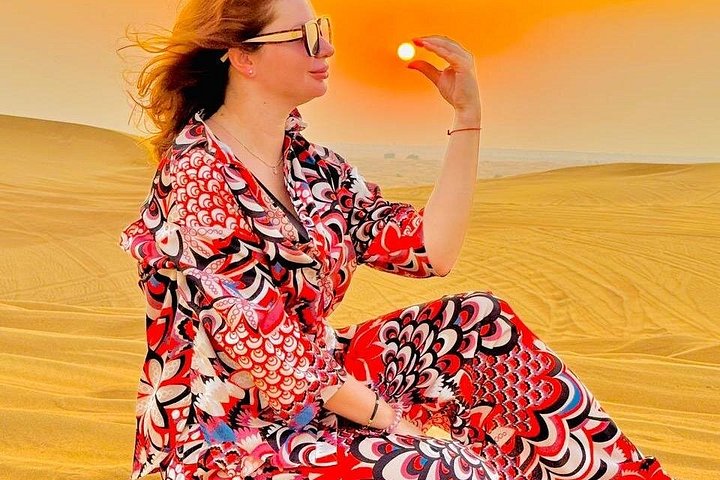 Découvrez un safari VIP dans le désert à Dubaï avec dunebashing, balades à dos de chameau, spectacles en direct et dîner BBQ, photo 37 | wizardtrip