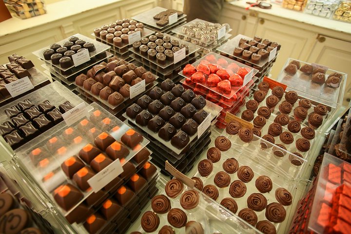 Intimate Brussels Chocolate Tasting Tour – Small Group (Max 10) | wizardtrip
