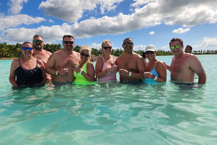 Full day excursion to Saona Island, Dominican Republic, featuring natural pools, beaches, and catamaran cruises, photo 33 | wizardtrip