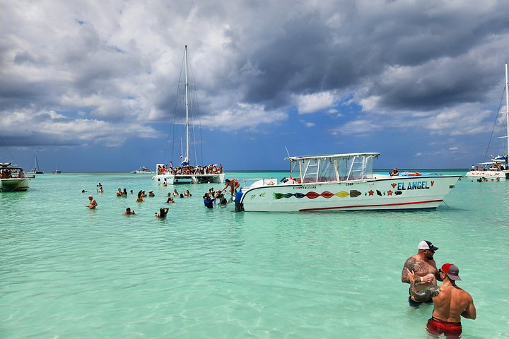 Full day excursion to Saona Island, Dominican Republic, featuring natural pools, beaches, and catamaran cruises, photo 35 | wizardtrip