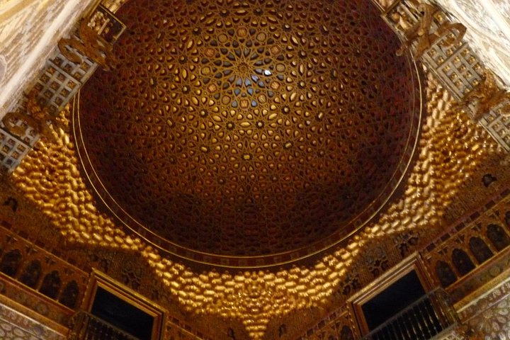 Private guided tour of Seville's Alcazar, Cathedral, and Giralda, with optional tapas and flamenco, photo 8 | wizardtrip