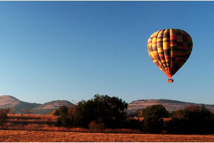 Sunrise hot air balloon safari over the Magalies River Valley near Hartbeespoort, South Africa, photo 9 | wizardtrip