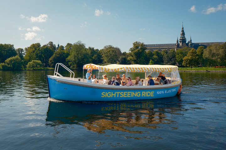 Elektrisk båttur i Stockholm som viser byens landemerker fra vannet, foto 8 | wizardtrip