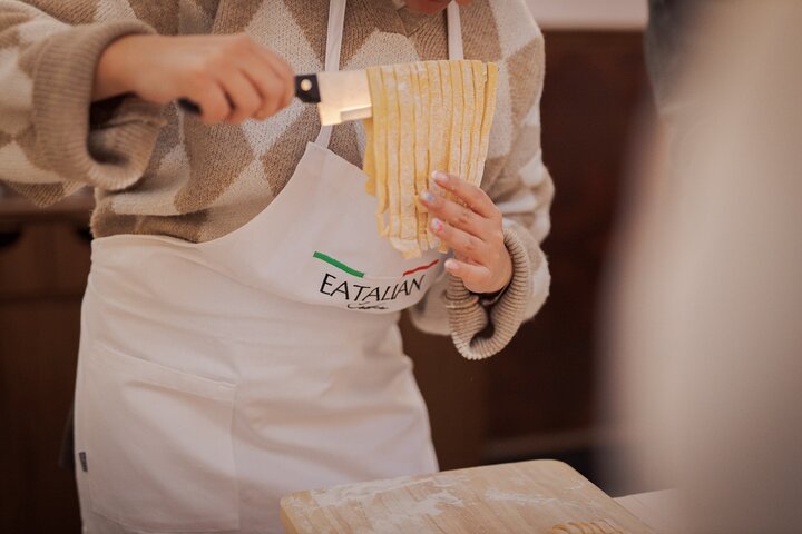 Lær å lage fettuccinepasta på Romas Piazza Navona med et matkurs og måltid, foto 10 | wizardtrip