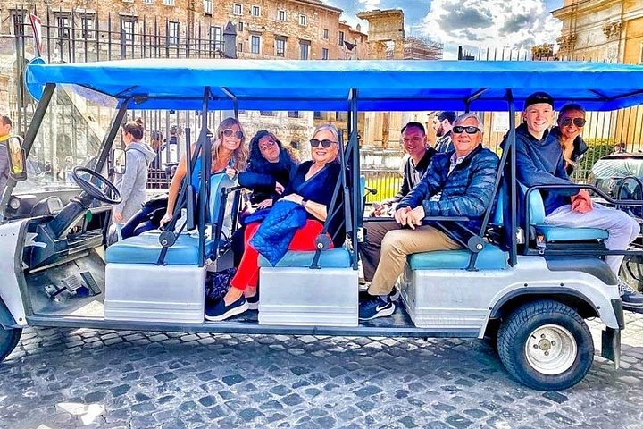 Private golf cart tour of Rome's iconic landmarks and charming streets, including gelato tasting, photo 43 | wizardtrip