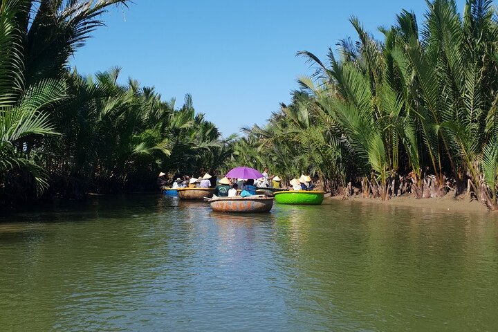 Upplev en traditionell vietnamesisk korgbåtstur genom Hoi Ans natursköna kokosskog, njut av lokal kultur och aktiviteter, foto 12 | wizardtrip