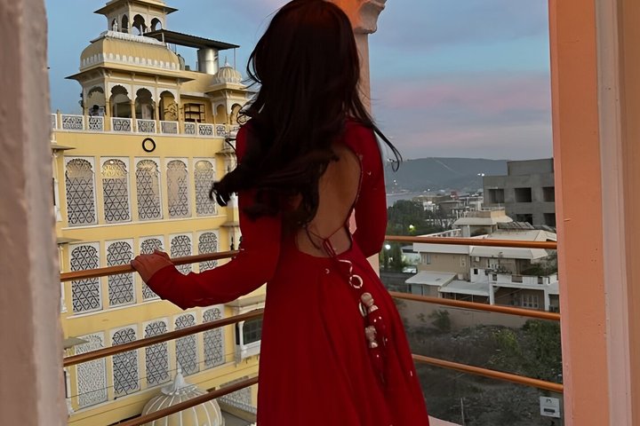 Excursión privada de día completo al histórico Palacio de la Ciudad de Udaipur, Templo Jagdish y el pintoresco Lago Pichola, foto 6 | wizardtrip