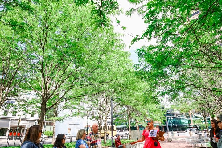 レキシントン、アメリカの歴史的なダウンタウンを巡るガイド付きウォーキングフードツアー。地元の料理とランドマークが特徴です、写真43 | wizardtrip