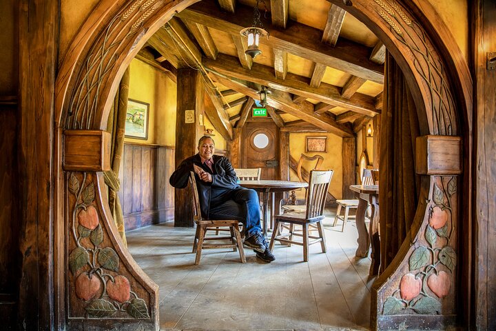 Experimenta la magia del Hobbiton Movie Set en un tour de un día desde Auckland, con Hobbit Holes y paisajes pintorescos, foto 15 | wizardtrip