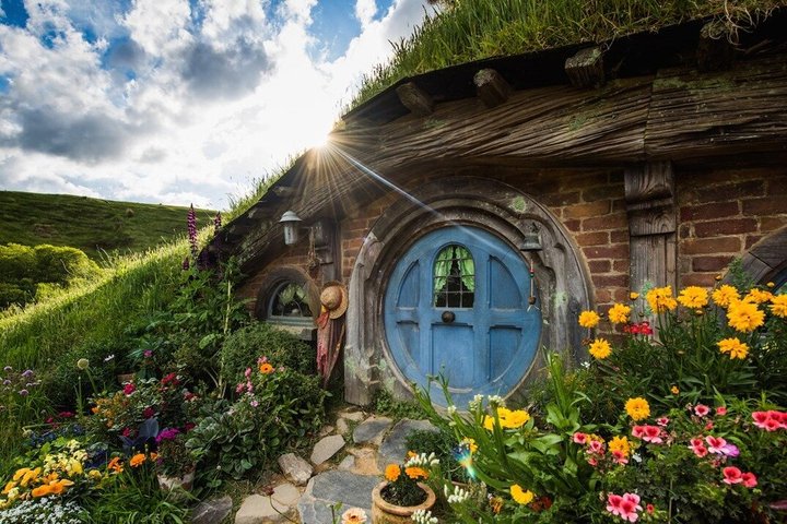 Experimenta la magia del Hobbiton Movie Set en un tour de un día desde Auckland, con Hobbit Holes y paisajes pintorescos, foto 25 | wizardtrip