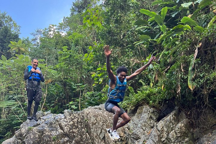 Opplev spennende vannsklier og fossefall i El Yunque-regnskogen, Puerto Rico, foto 22 | wizardtrip
