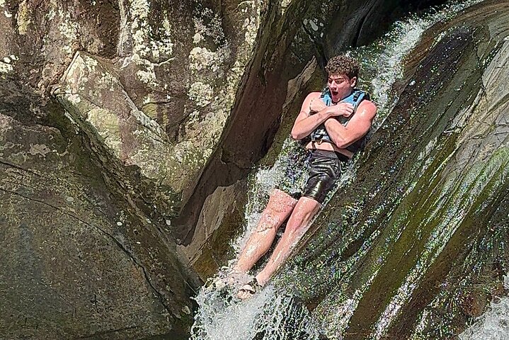 Opplev spennende vannsklier og fossefall i El Yunque-regnskogen, Puerto Rico, foto 45 | wizardtrip