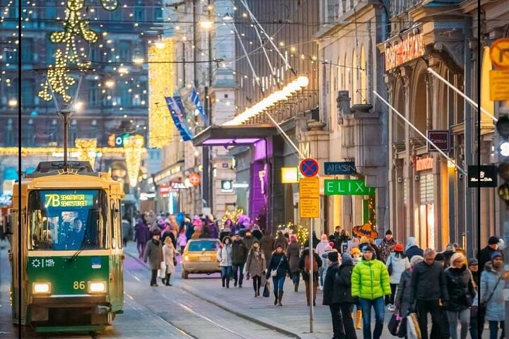 Recorrido a pie por Helsinki explorando cultura, historia y lugares emblemáticos como la Plaza del Senado y la Biblioteca Oodi, foto 6 | wizardtrip