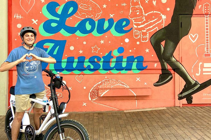 Electric bike tour exploring Austin's vibrant murals, landmarks, and South Congress, photo 12 | wizardtrip