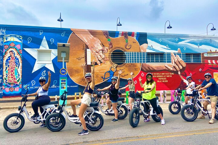 Electric bike tour exploring Austin's vibrant murals, landmarks, and South Congress, photo 25 | wizardtrip
