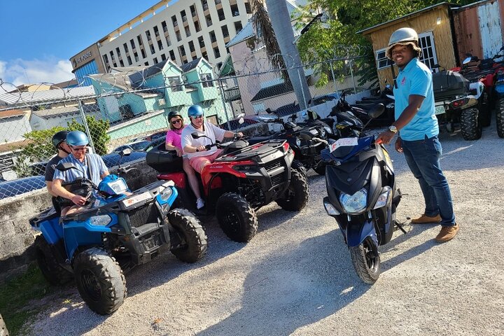 ATV-tur i Nassau, Bahamas, som besøker historiske steder og nyter lokale smaksprøver, foto 6 | wizardtrip