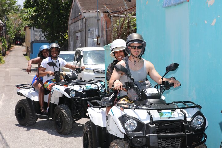 ATV-tur i Nassau, Bahamas, som besøker historiske steder og nyter lokale smaksprøver, foto 11 | wizardtrip