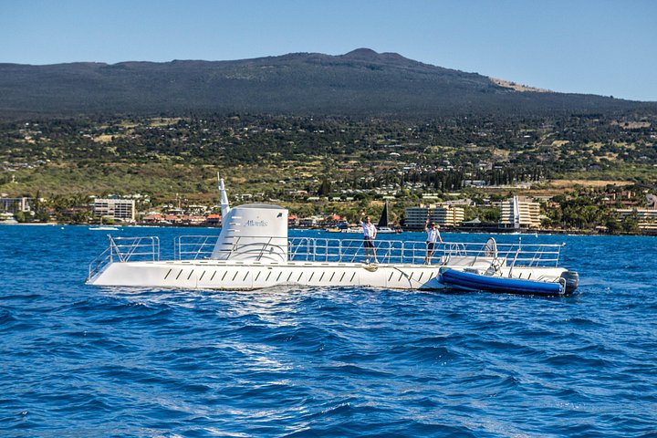 Atlantis submarine exploring vibrant coral reefs and marine life off the Kona coast, Big Island, Hawaii, photo 7 | wizardtrip