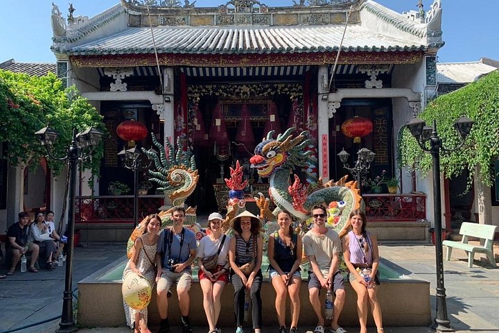 Guided walking tour of Hoi An Ancient Town, Vietnam, showcasing historic architecture and local culture, photo 11 | wizardtrip