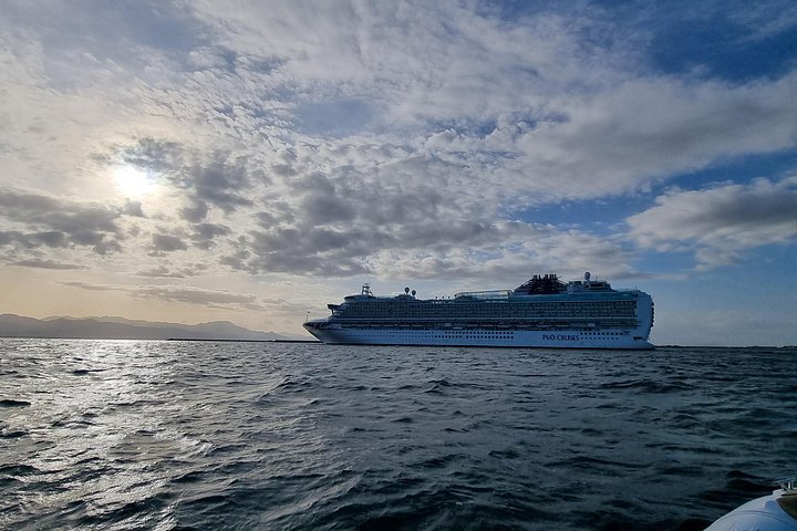 Speedbådstur langs den sardinske kyst med svømmestop og potentielle delfinobservationer, foto 23 | wizardtrip
