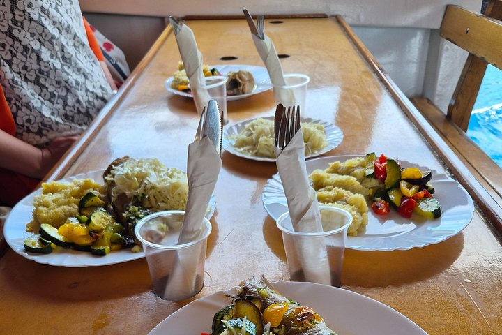 Cruzeiro de barco de dia inteiro às Ilhas Elaphiti a partir de Dubrovnik com almoço, bebidas e natação, foto 13 | wizardtrip