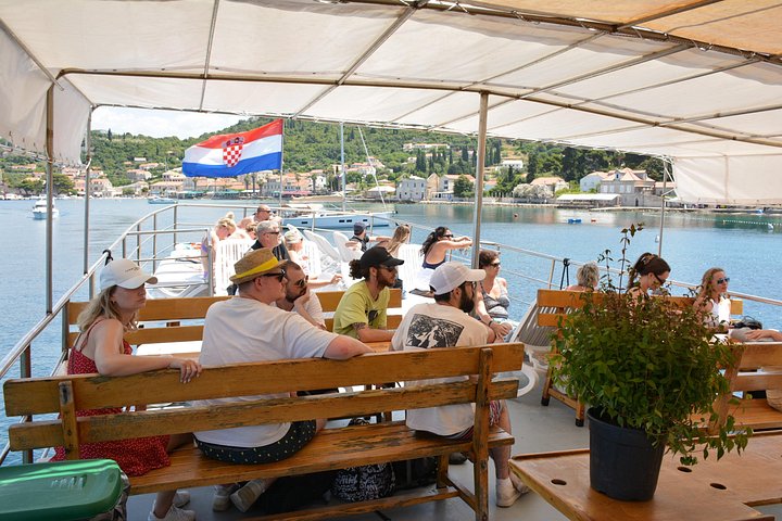 Cruzeiro de barco de dia inteiro às Ilhas Elaphiti a partir de Dubrovnik com almoço, bebidas e natação, foto 40 | wizardtrip
