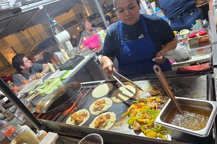 Un voyage culinaire à travers la scène vibrante de la cuisine de rue de Puerto Vallarta, avec de délicieux tacos et des friandises locales, photo 7 | wizardtrip